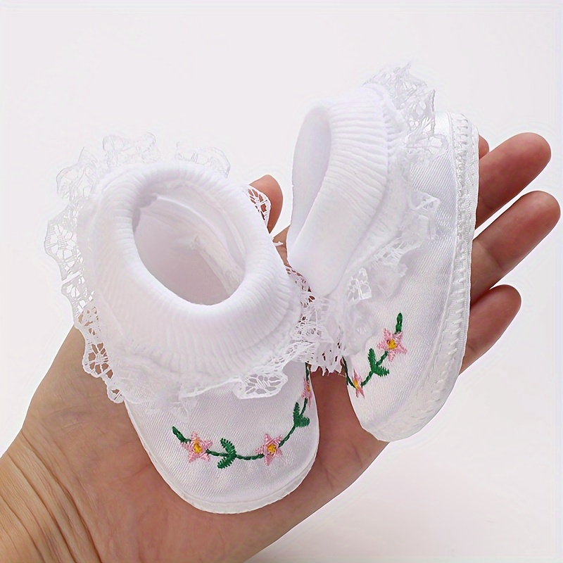 Image of Fashionable Baby Girl Cute Embroidered Floral Sneakers, Lightweight And Non-slip Shoes, Suitable For Walking Indoors And Outdoors, Perfect For Spring And Autumn, Baptism Shoes