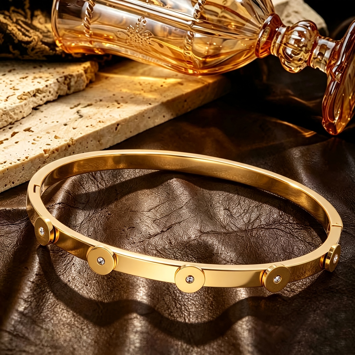 2pcs Unisex 18K Golden Plated Exquisite Bangle Set, Fresh Style