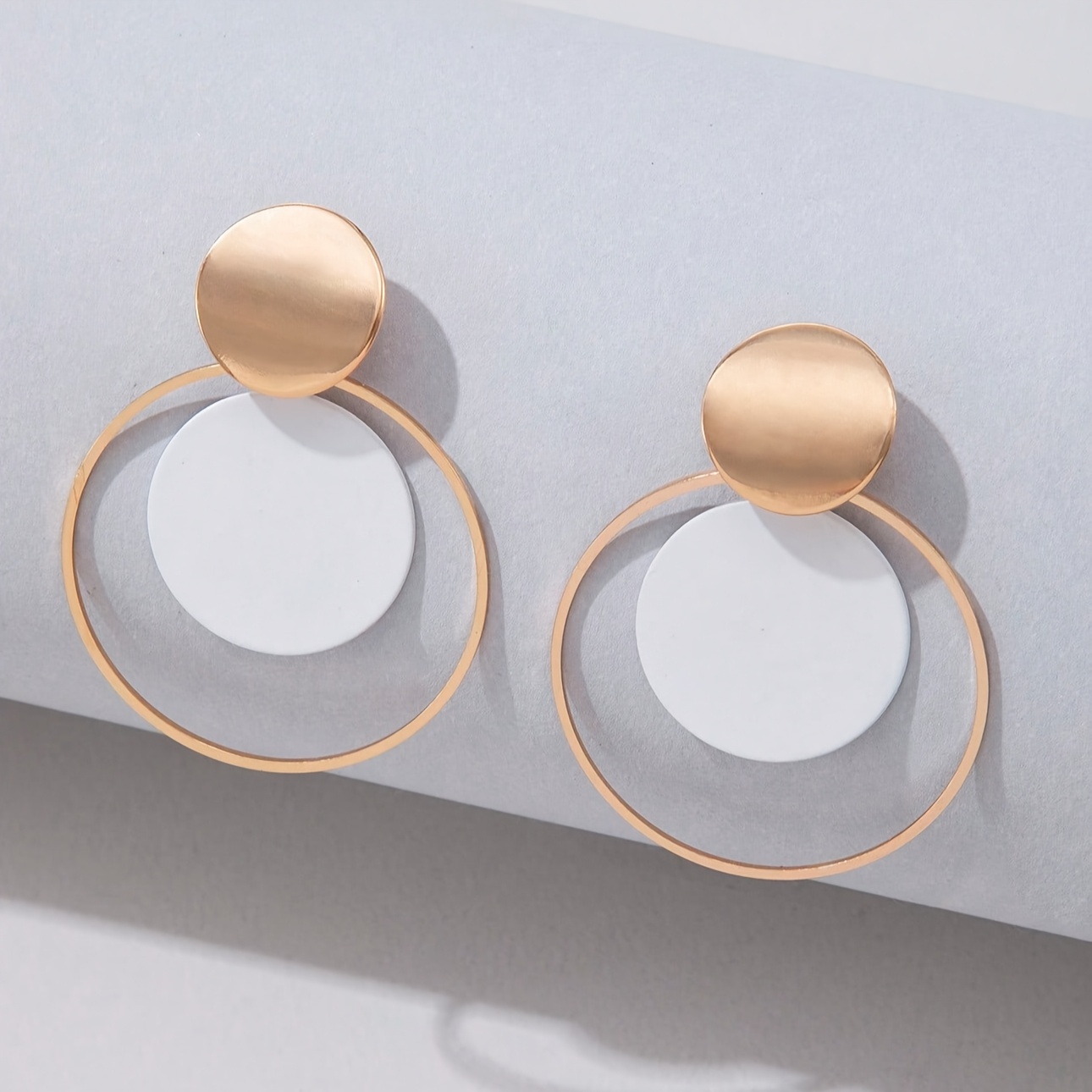 

Golden & White Disc Decor Dangle Earrings Elegant Minimalist Style Alloy Jewelry Accessories Female Gift