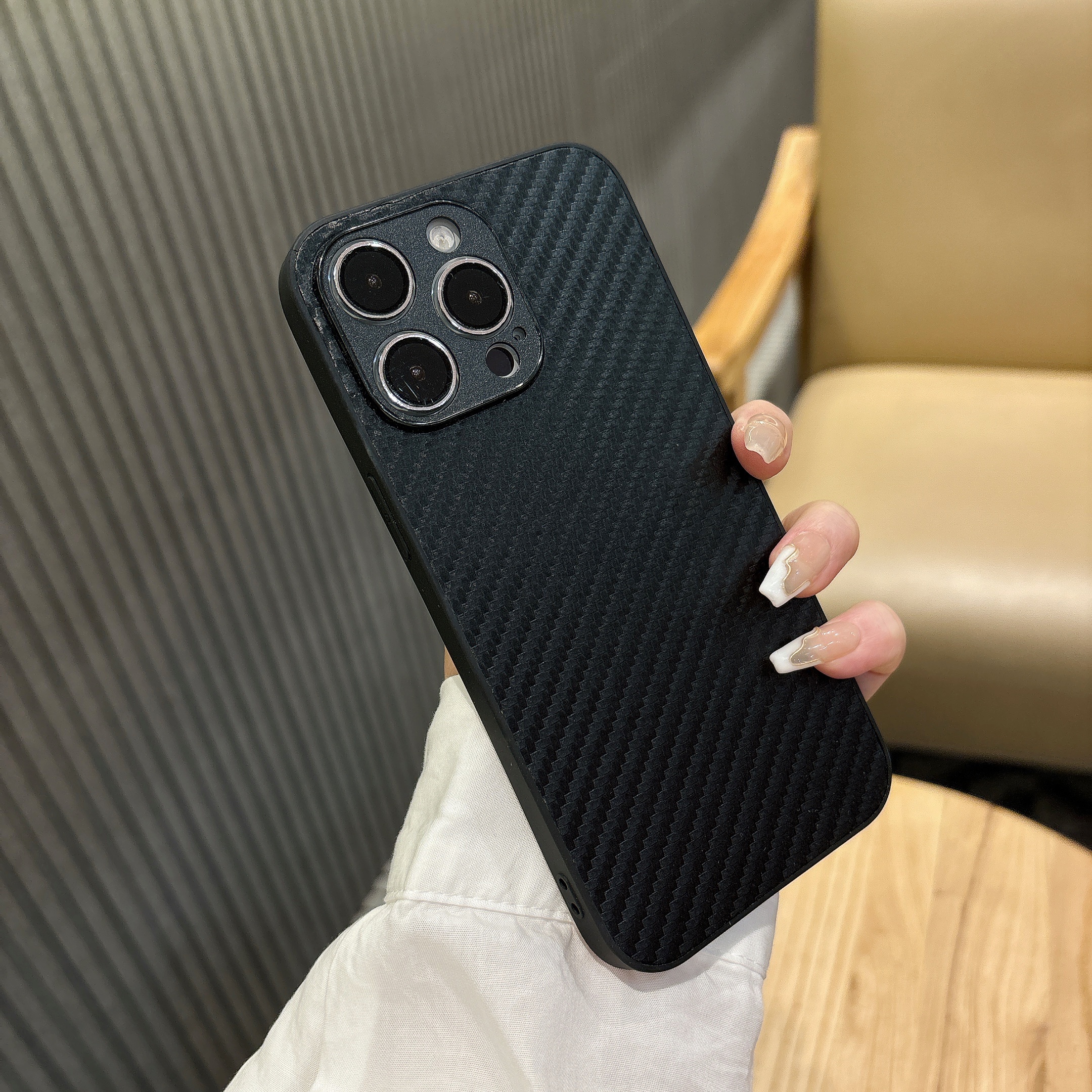 

Striped Hand- Drawing Carbon Fiber Protective Sleeve