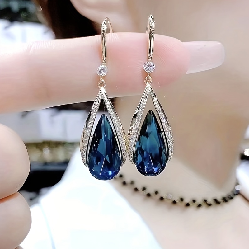 

Chic Earrings - & Fashion Accessory, Parties, Birthdays & Christmas Gifts