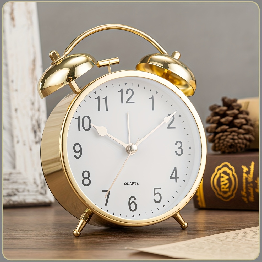 5.9-Inch Metal Retro Luxury Style Bedroom Alarm Clock, Silent Running Time, Mechanical Double Bell Design, Equipped with a Night Light, Can Be Placed in The Living Room, Office Or Dormitory to Add Some Color to The Space, (Batteries Not Included)