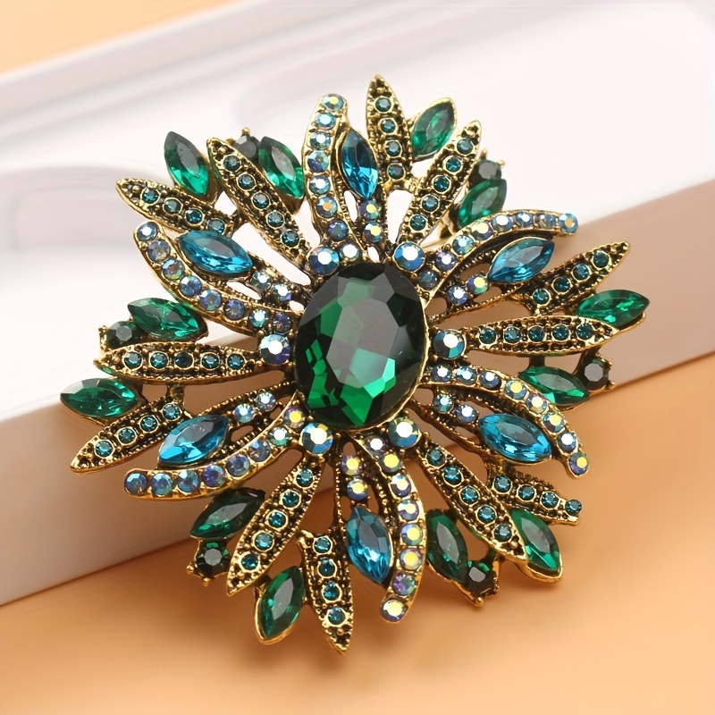 

1 Pc Of Brooch Green Rhinestone Alloy Flower Snow Flower Shape Large Decor For Banquet Vacation Festival Occasion