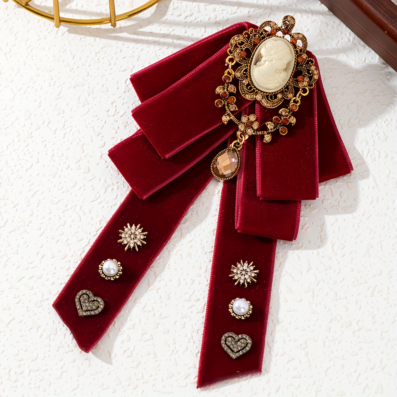 TEMU 1 pièce, Accessoire de cour élégant et entièrement de style vintage avec strass, conçu avec du tissu assemblé à et un ruban en velours, fermoir