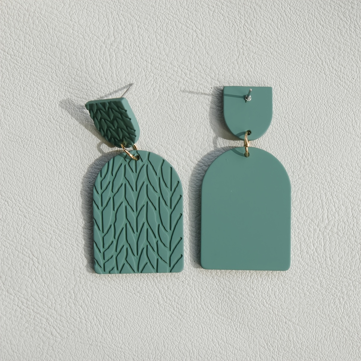 Women's Boho-Elegant Green Acrylic Dangle Earrings
