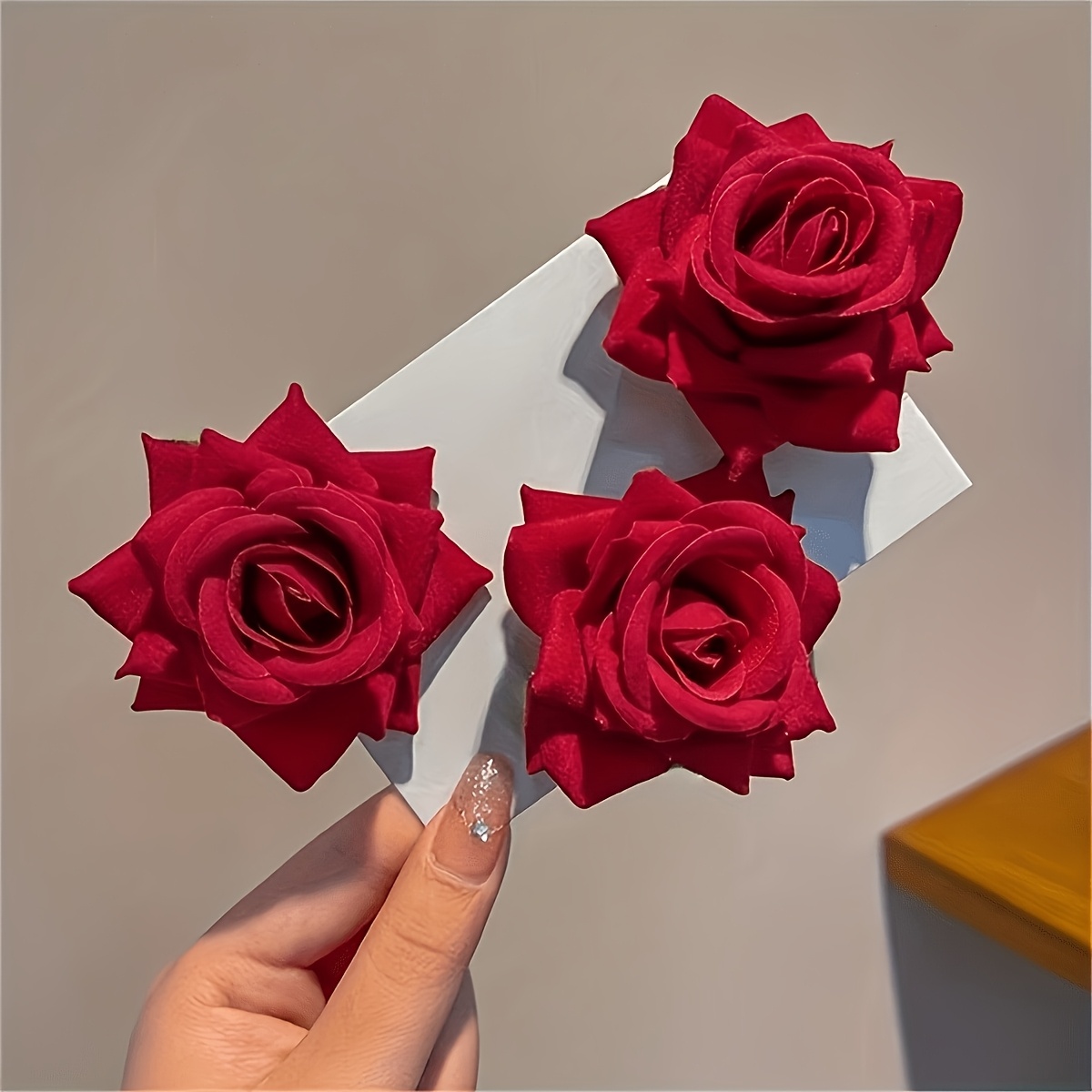 TEMU Set de 3 accesorios para el cabello con , pinza para el cabello , pinza lateral y pinza clásica de fieltro con forma , diseño romántico vintage,