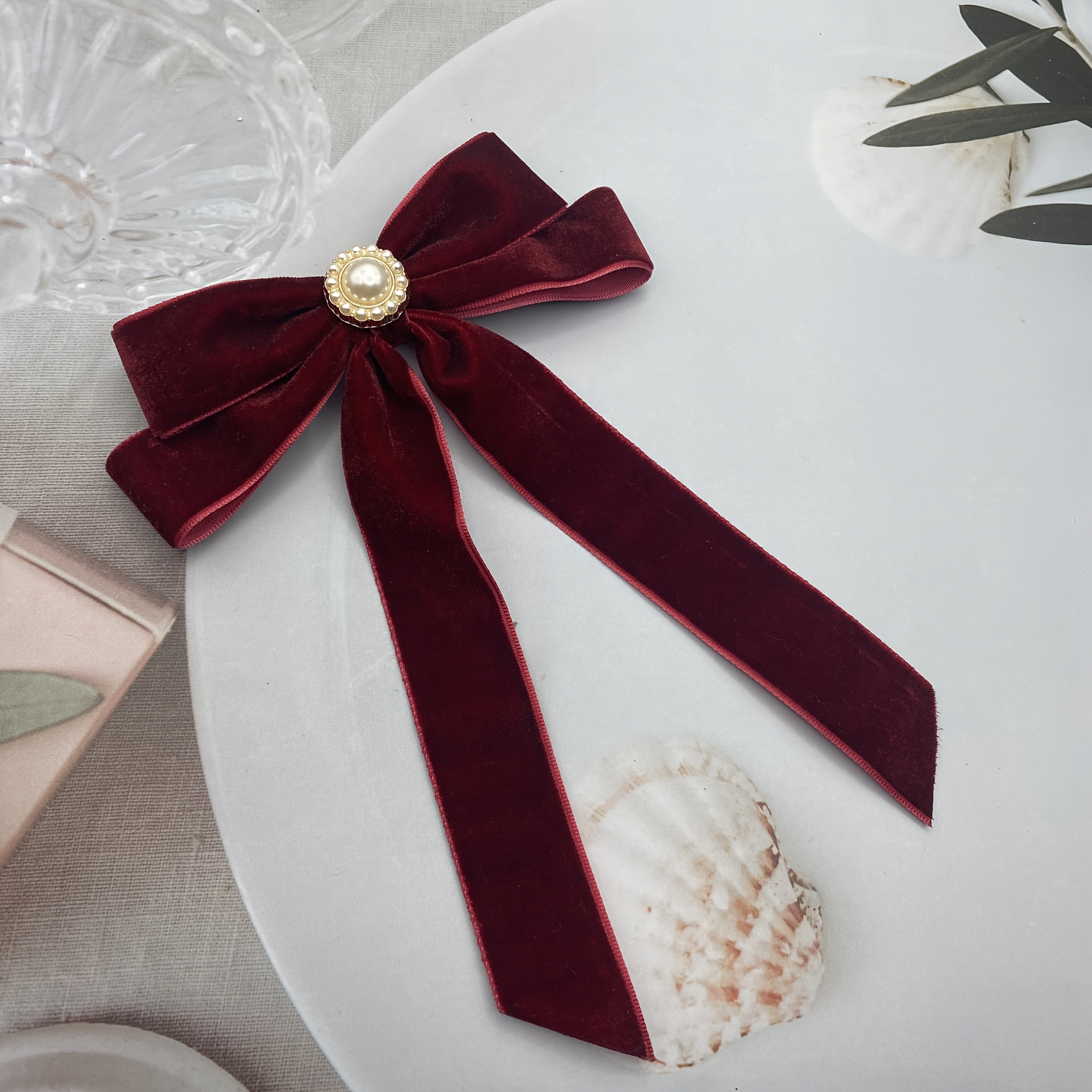 Image of A Black Velvet Bow Tie Brooch Suitable For Women, Used As A Lapel Pin Or To Clothing Additions, Making It A Perfect Valentine's Day Gift For Her