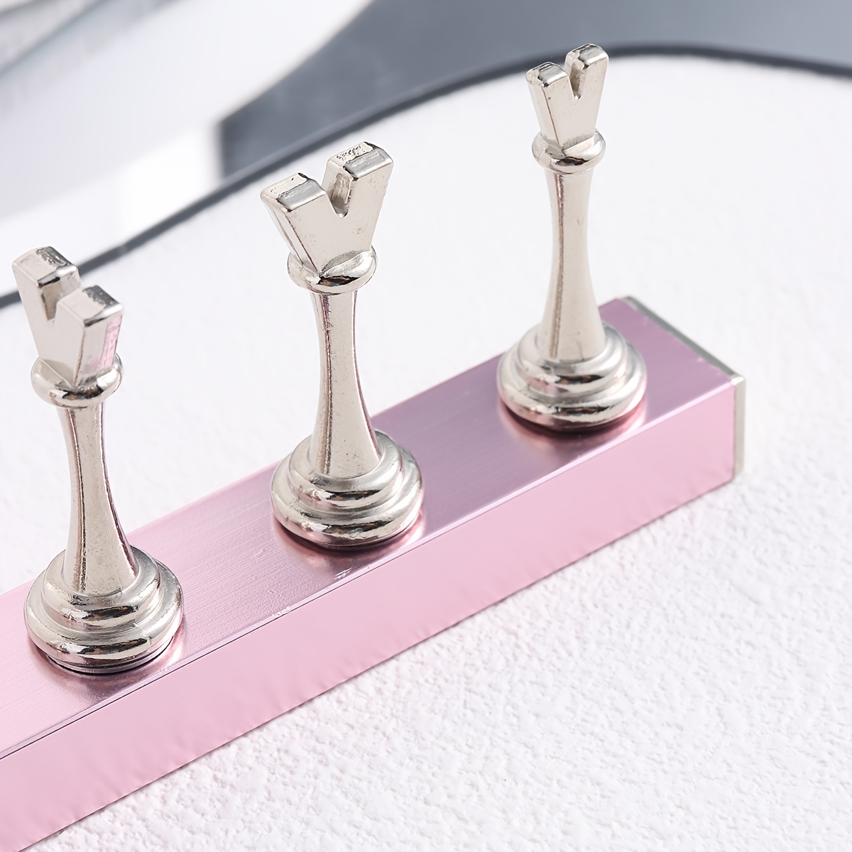 Magnetic Chess Nail Stand Set for Manicure Training