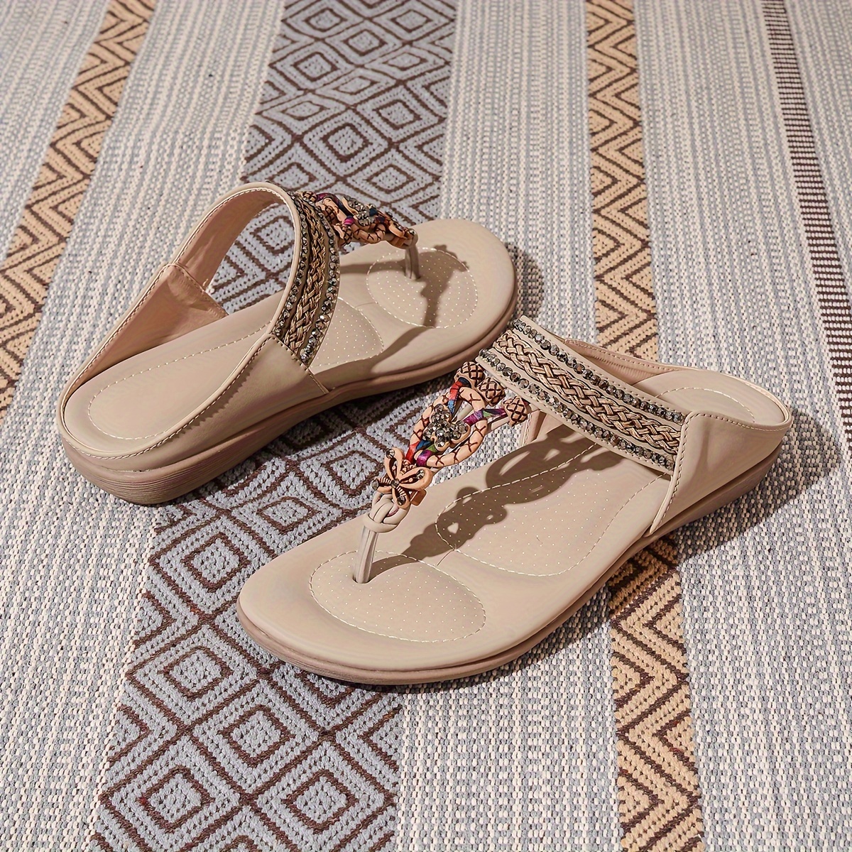 2024 New Women's European and American Women's Shoes Fashion Handmade Beaded Water Clamp Foot Flat Half Bag Slippers Retro Large Shoes, Women Shoes