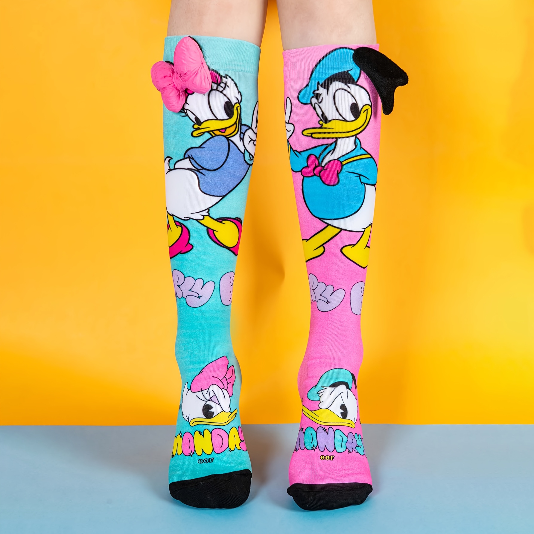 Resim Sevimli Disney Donald Duck Daisy 3D Bow Süslemiş Diz Üstü Çoraplar - Sevimli Karikatür Baskılı Tayt, Partiler ve Okula Dönüş Modası Çocuk Uzun Çoraplar, Ördek Çorap, Kız/okul için Çoraplar 