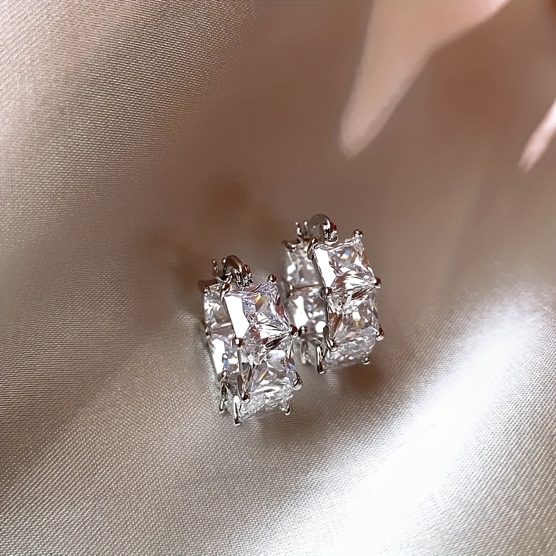 TEMU Un par de aretes cuadrados brillantes, un accesorio elegante fácil y versátil, adecuado para fiestas navideñas y ocasiones de banquete para usar
