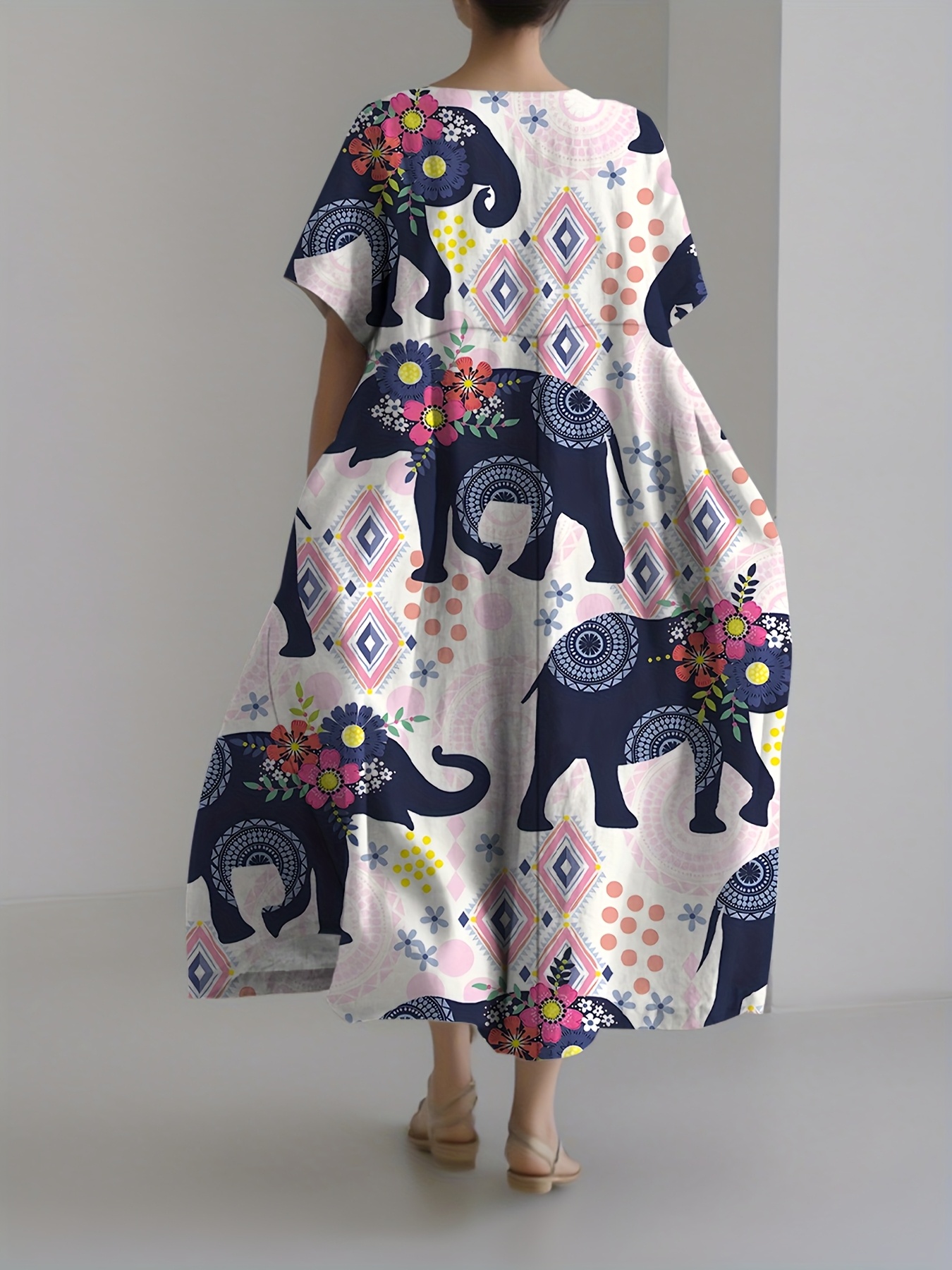 Elephant Print Maxi Dress for Women - Short Sleeve, Loose Fit with Pockets,  O-Neckline, Vintage Style Party & Casual Wear, Lightweight Polyester,  Machine Washable