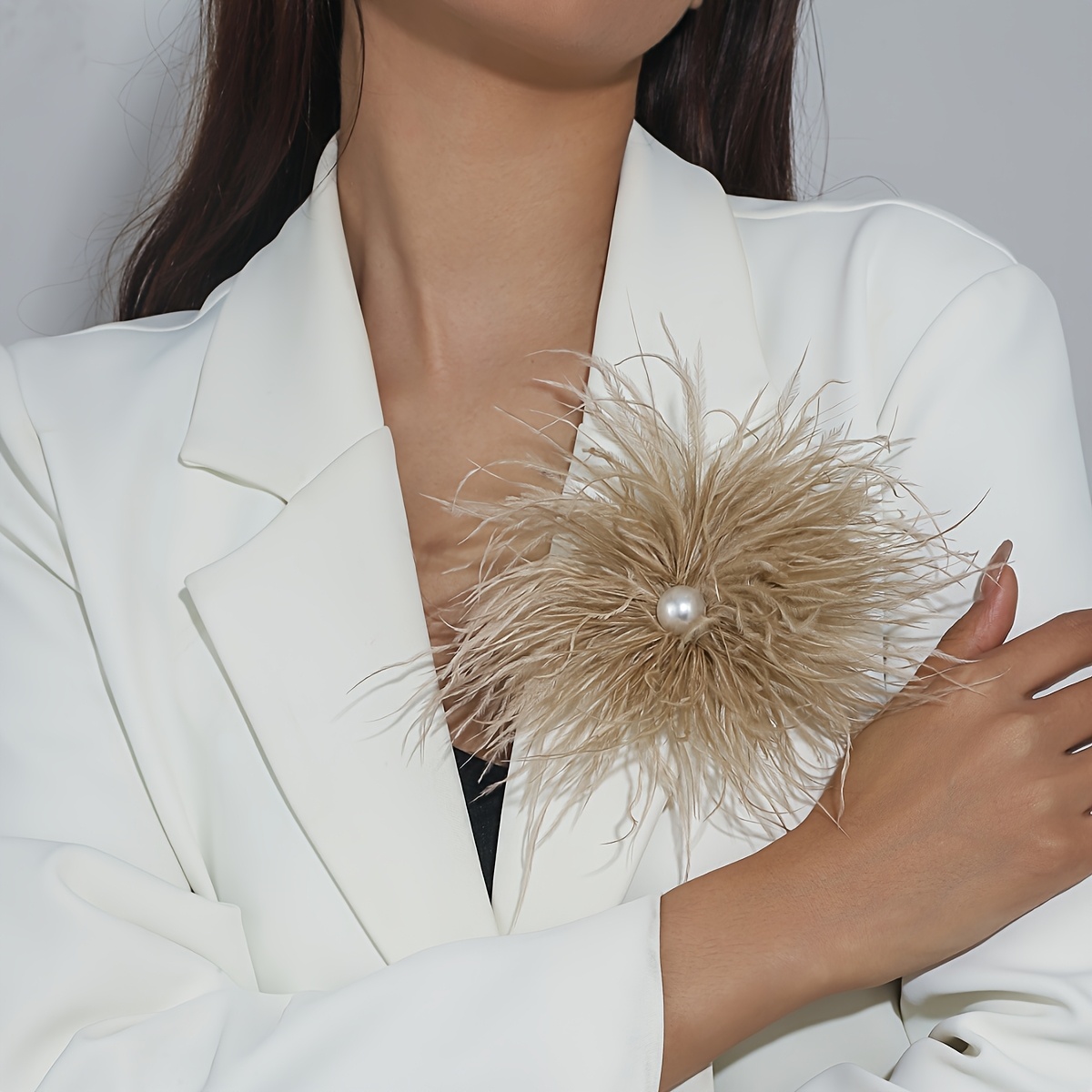 Image of 1pc French Retro Elegant Fashion Exaggerated Artificial Feather Brooch, Bohemian Brooch Clip Duckbill Clip Corsage Brooch Groom Bride Bridesmaid Dress Wearing Valentine's Day Mother's Day Women's