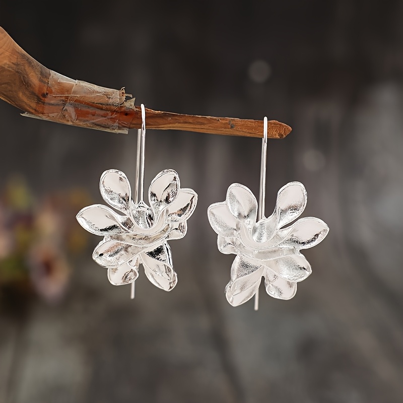 TEMU A Pair Of Retro Pendant Earrings, Fashionable And Earrings, Universal For , Suitable For Women, Daily Wear Accessories