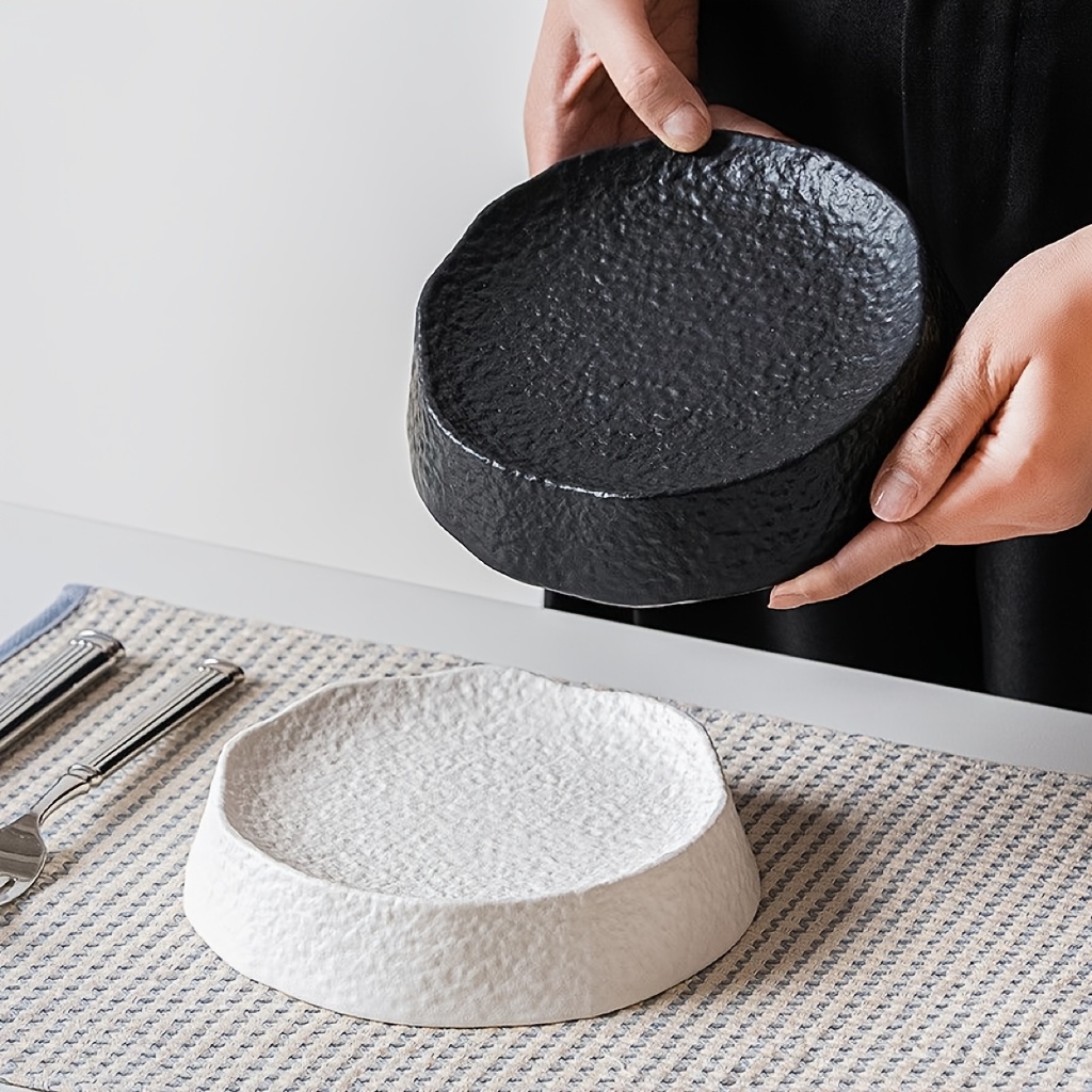 Creative Ceramic Plate White/Black, Suitable for High-end Restaurants and Home Use for Special Plating, Tableware, Plating, Unique Irregular Western-style Plate