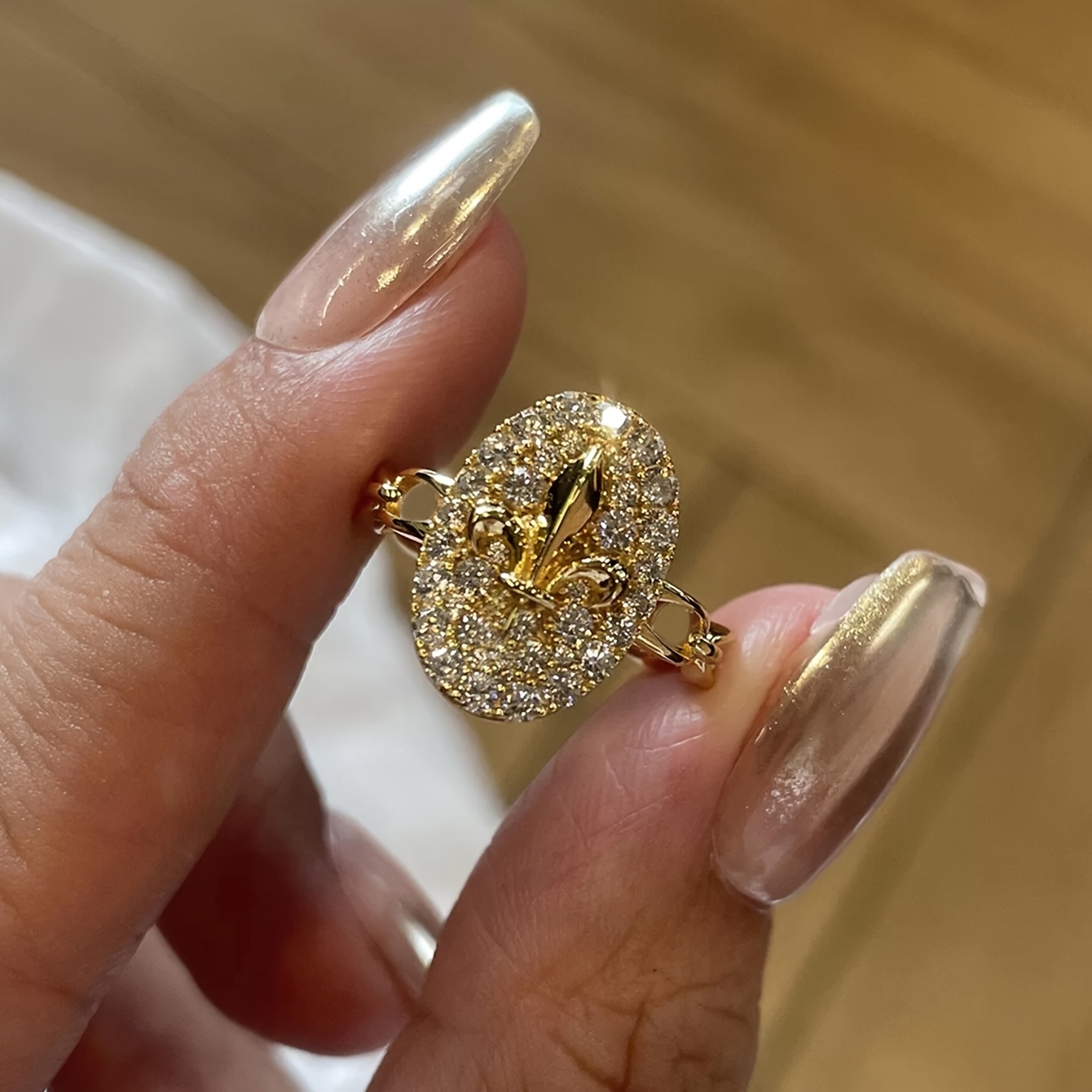 1pc Elegant Temperament Light Luxury Old Money Style High-end Sense Inlaid Cubic Zirconia Geometric Oval Design Copper Single Piece Ring Suitable For Women' Banquet Ball Engagement Holiday Wear