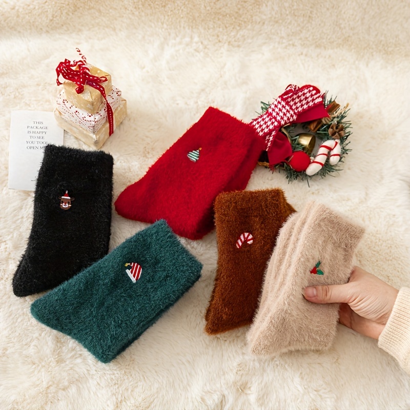 

5 Pairs Christmas Themed Fluffy Socks, Soft & Floor New Year Mid Tube Socks For Fall & Winter, Women's Stockings & Hosiery