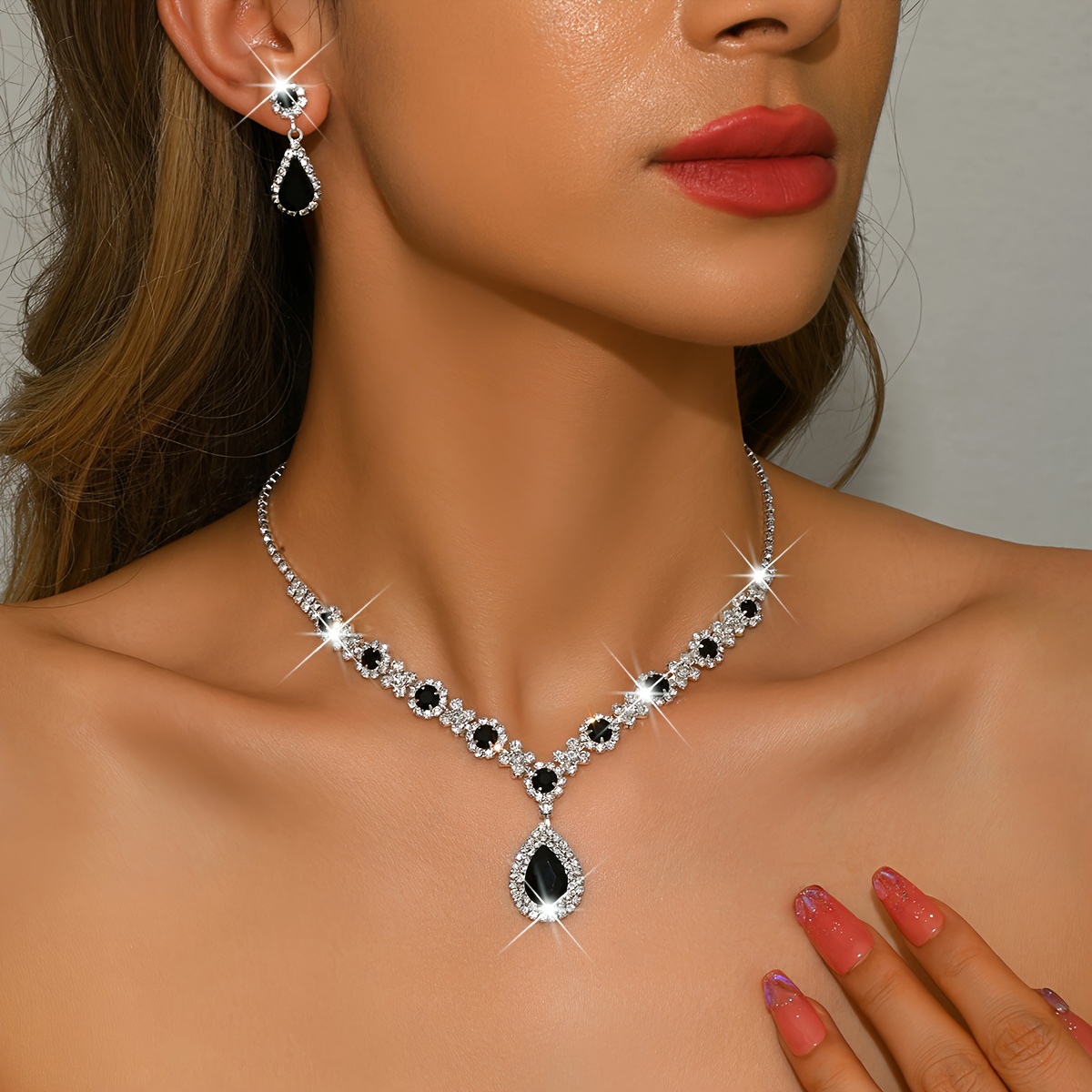 Modieuze 2-delige Ketting en Oorbellen Set, Luxe Strass Waterdruppel Hanger | High-End Sieraden | Party/Banket/Bruiloft Accessoires