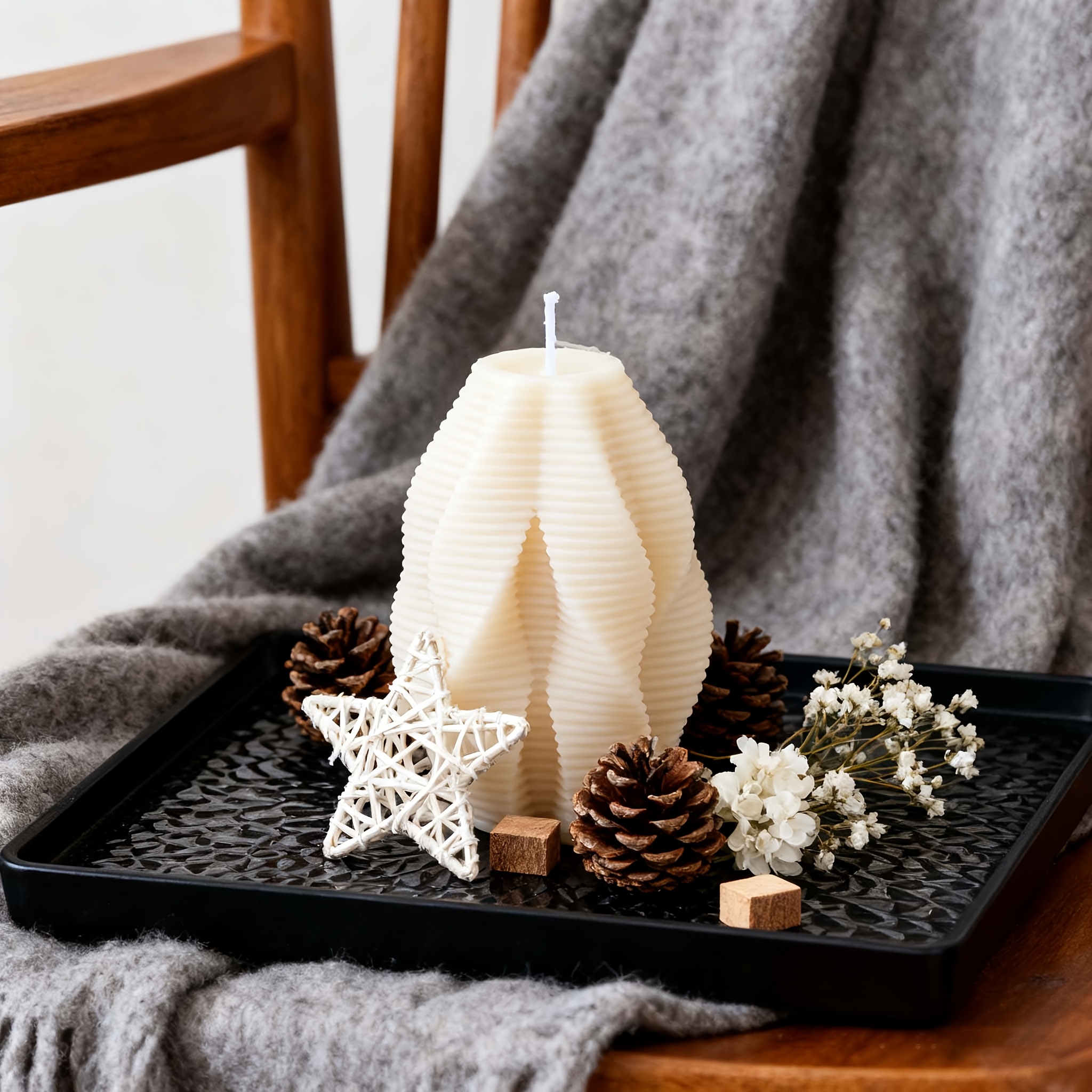 Modern Ribbed Scented Candle | Elegant Textured Artistic Shape, Exquisite Appearance, Serving Both Decorative And Fragrance Functions | for Daily Home Fragrance, Also Suitable for Placement in Entryways, Studies, Etc