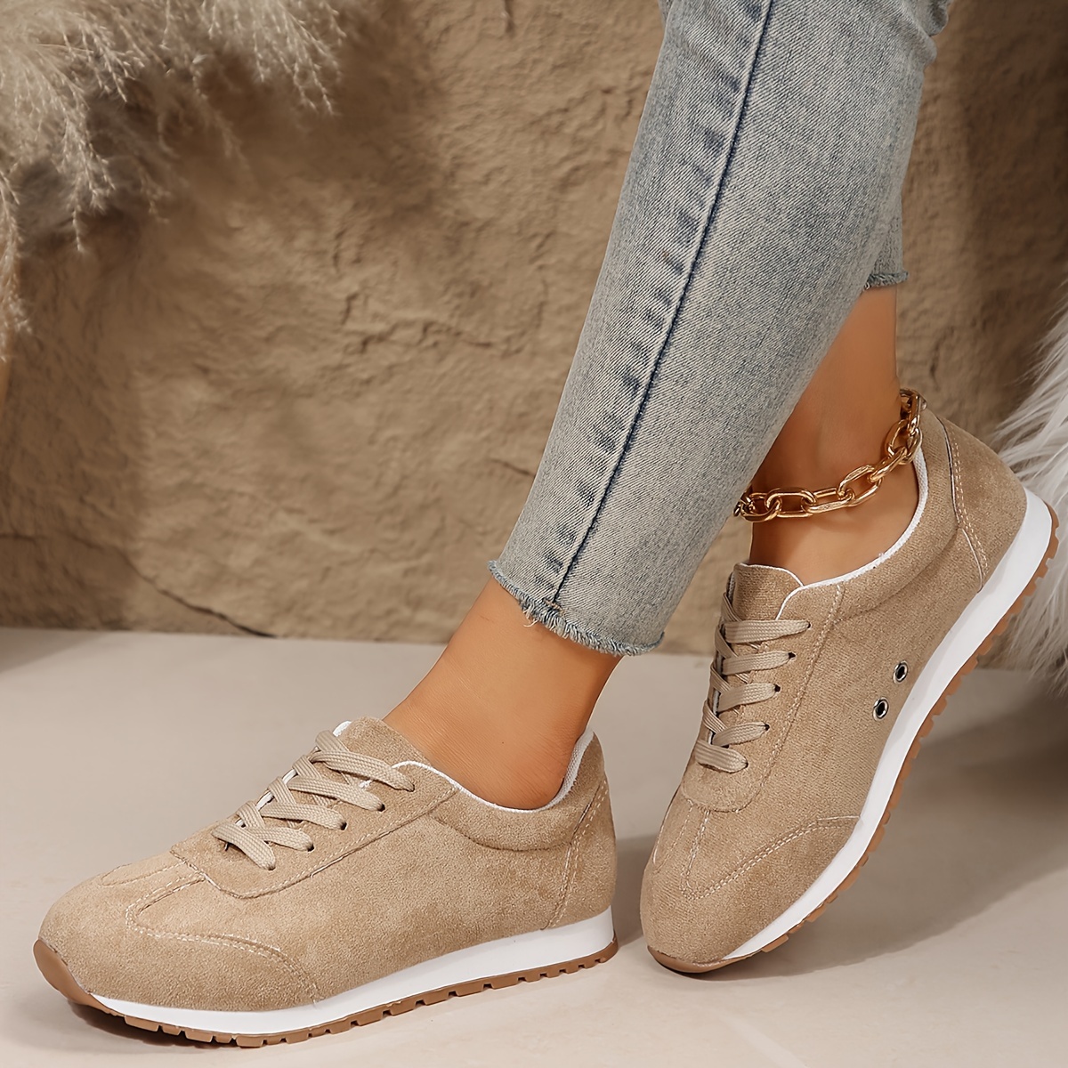 

Women's , Up , Low Top Plus Size