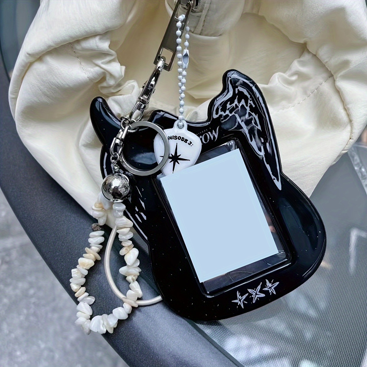 

Black Guitar-shaped Pvc Photo & Id Card Holder With Keychain - Perfect For Students And Kpop Fans