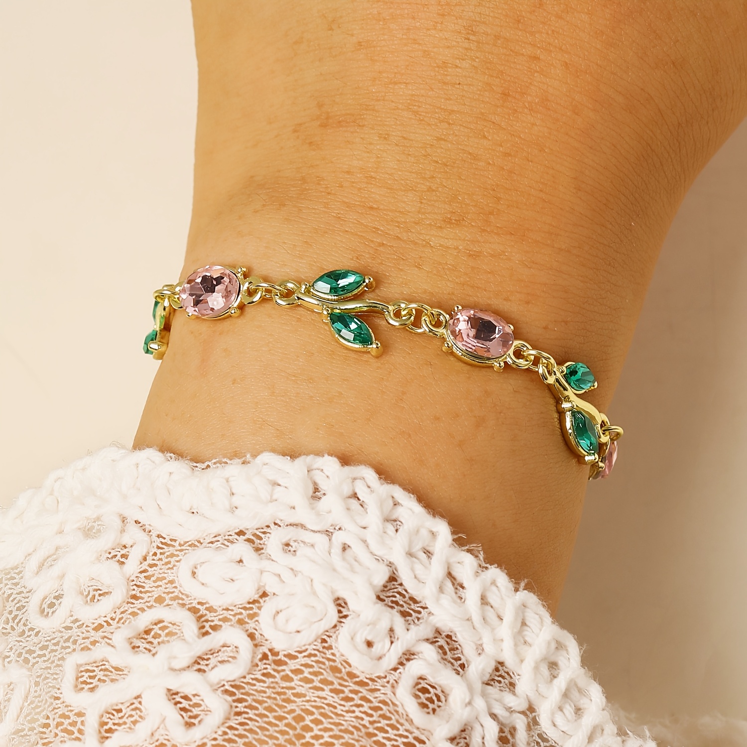 Women's Synthetic Zirconia Leaf Flower Bracelet, Elegant Gift