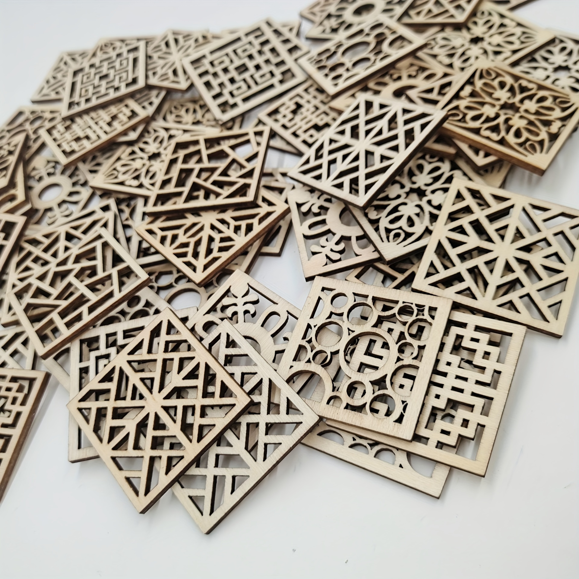 20pcs 50pcs 100pcs square wooden   for home decor diy craft wood pieces with random patterns