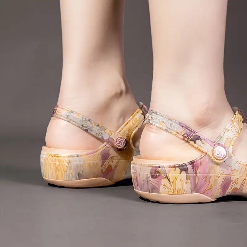 womens toe details 3