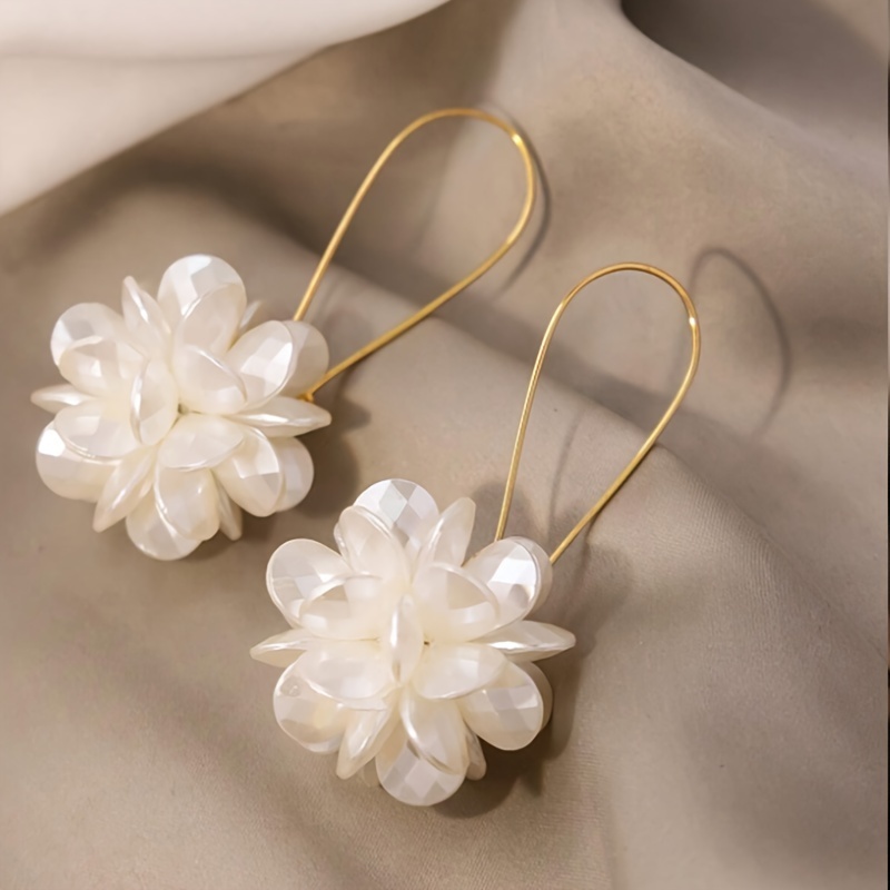 White Petal Earrings store