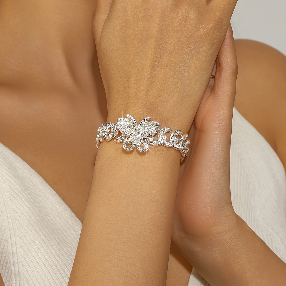 Image of 1pc Fashionable Trendy Exquisite Rhinestone Cuban Bracelet Women's Popular Jewelry