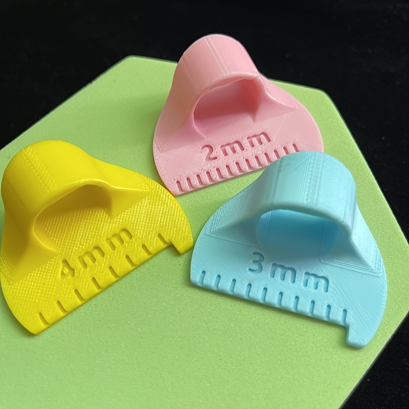 Image of 3pcs Of 2mm/3mm/4mm Templates Designed For Beginners And The Elderly To Assist In Hand Sewing, Home Sewing Edge Locking Additions, Practical For Fabric, Plastic Hand Sewing Tools That Do Not Jam