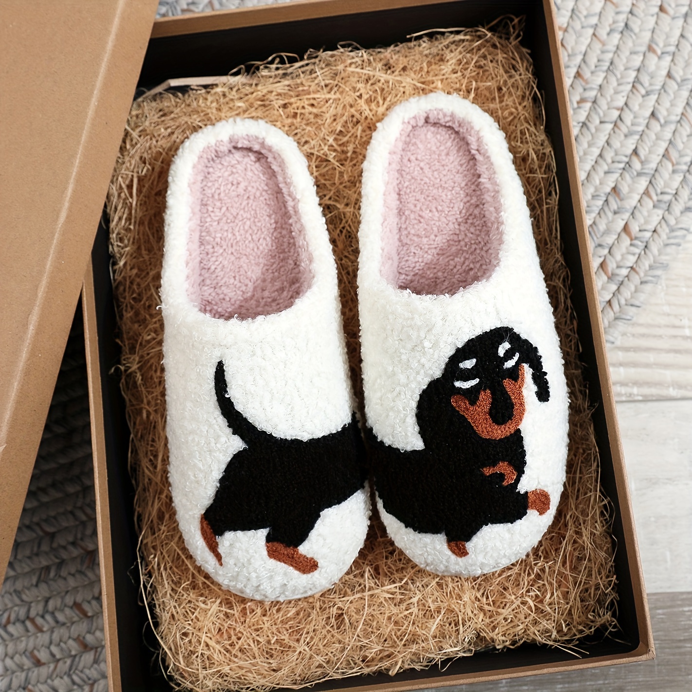 

Cozy Cartoon Dachshund Plush Slippers For Men & Women - Warm, Non-slip Indoor Shoes With Thick Sole Slippers For Women Mens Slippers