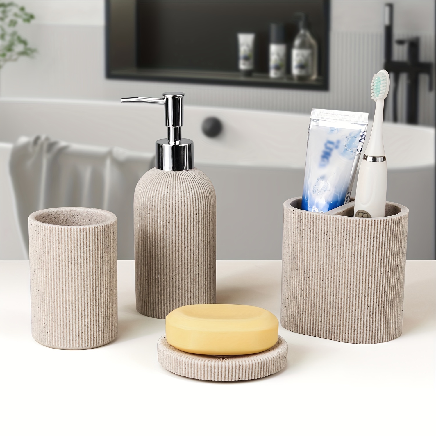 Set Accessori Bagno 4 Pezzi In Resina Argento – Portaspazzolino, Dispenser E Portasapone, Stile Rustico/fattoria