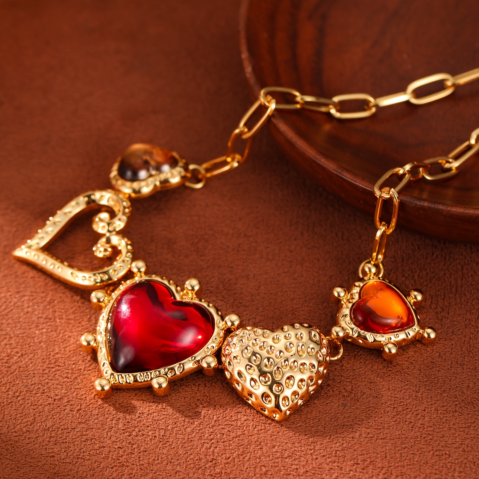 TEMU Collier 1 pièce pour femme, style bohème, avec pendentif de cœur, un accessoire polyvalent et élégant, adapté pour les fêtes, , et les occasions