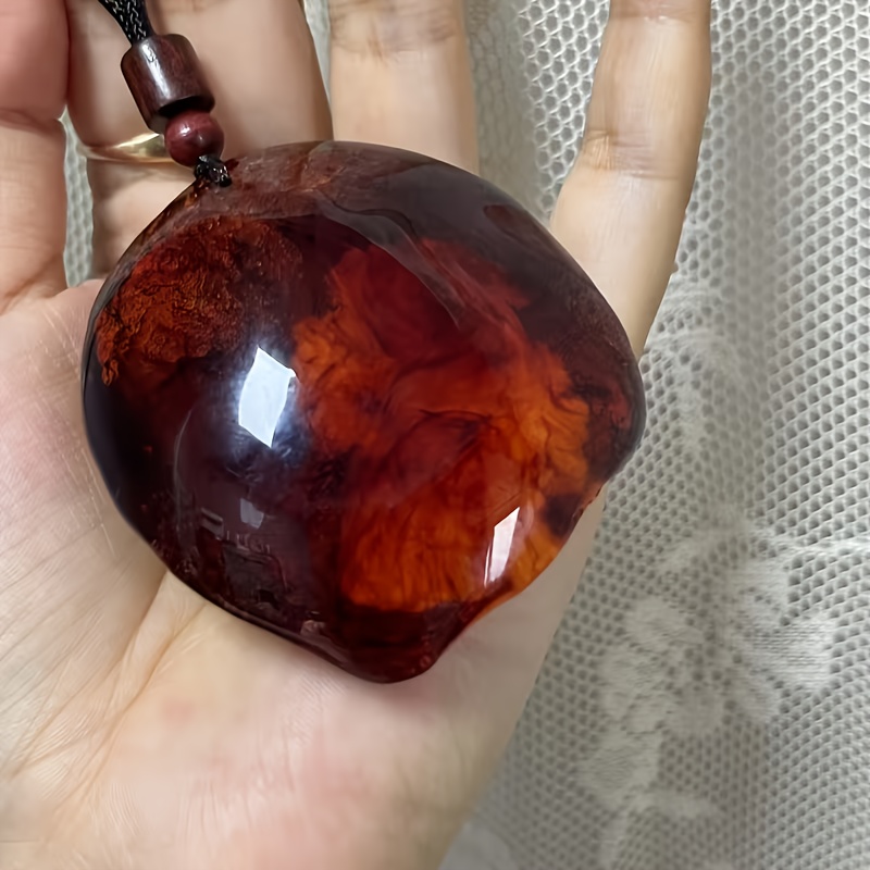 Fashion Amber Pendant Necklace for Daily Wear, Irregular Shape