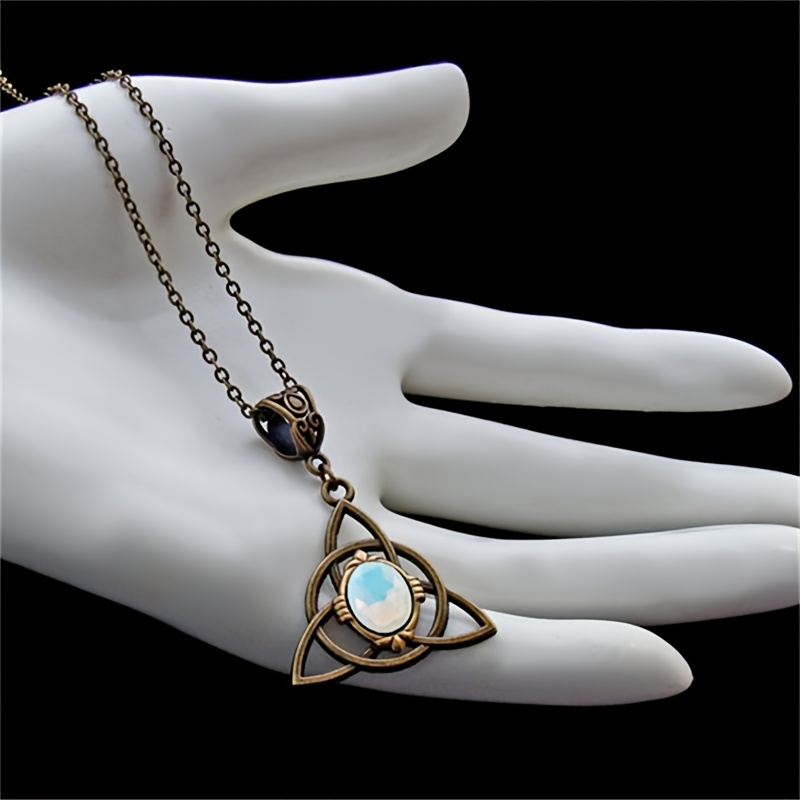 TEMU 1pc Vintage-style Knot Pendant Necklace With Inlay, Niche Celtic Knot Artistic Versatile Clavicle Chain