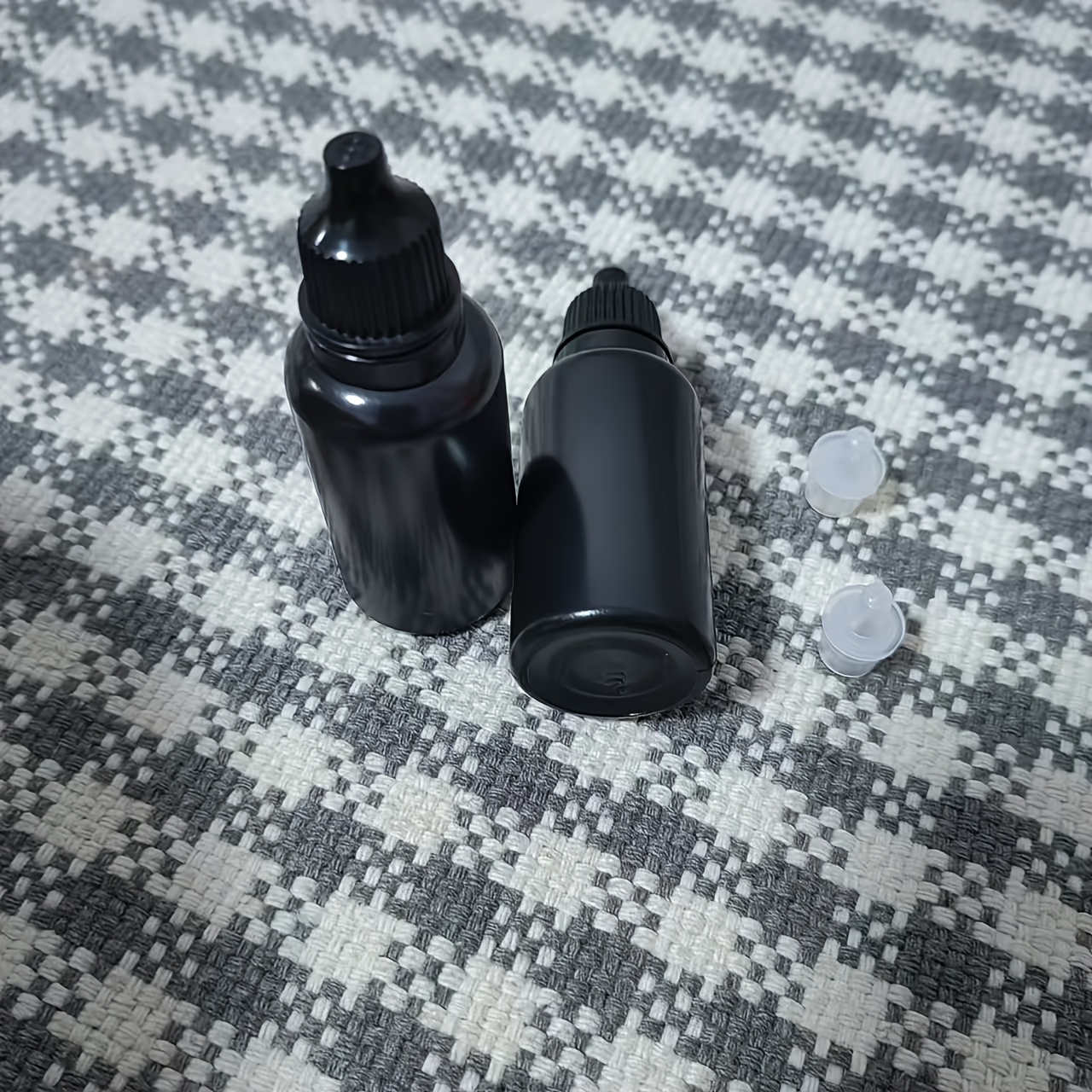 

Plastic Dropper Bottles For Cosmetics - -free, Hand-wash Only, Rectangular Shape - 5ml, 10ml, 15ml Sizes