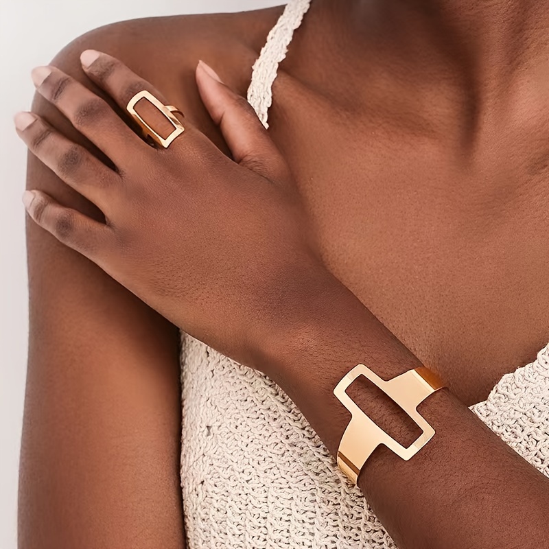 

Minimalist Geometric Design Hollow Out Women's Bracelet And Ring Set, Retro Style, Fashion Statement Jewelry, Adjustable Elegant Metal Cuff And Band For Casual Or Dressy Look