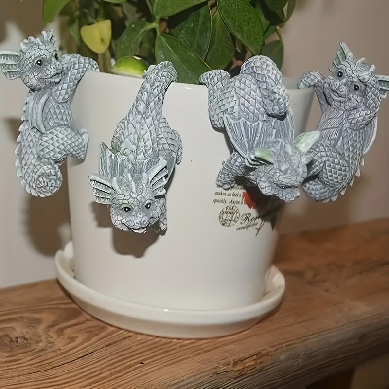 

Ensemble de 4 décorations de pots de jardin suspendus en résine pour bébé dragon, figurines de de dinosaure miniature pour pots de fleurs et tasses