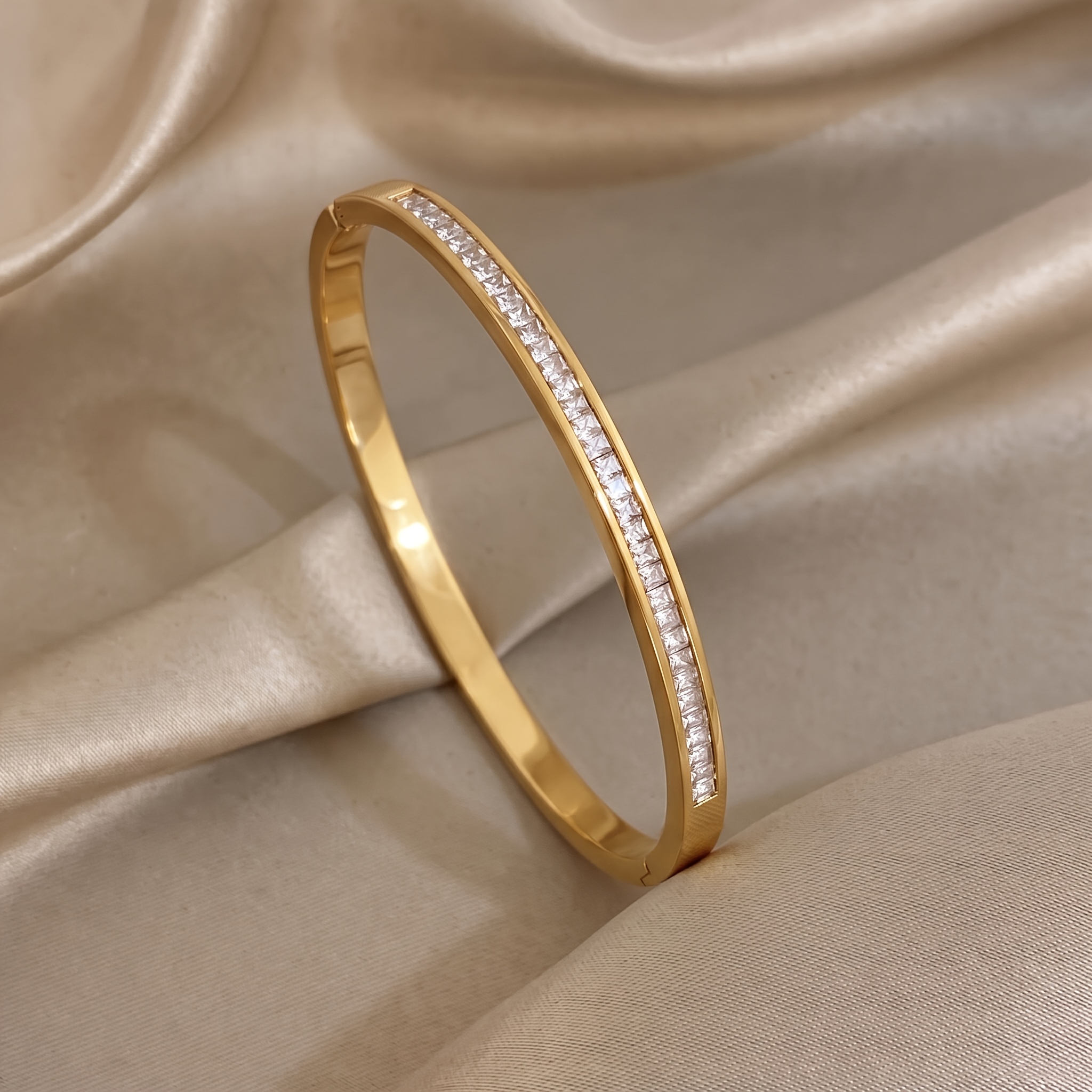 4pc Exquisite 18K Gold-Plated Bracelets and Rings Set