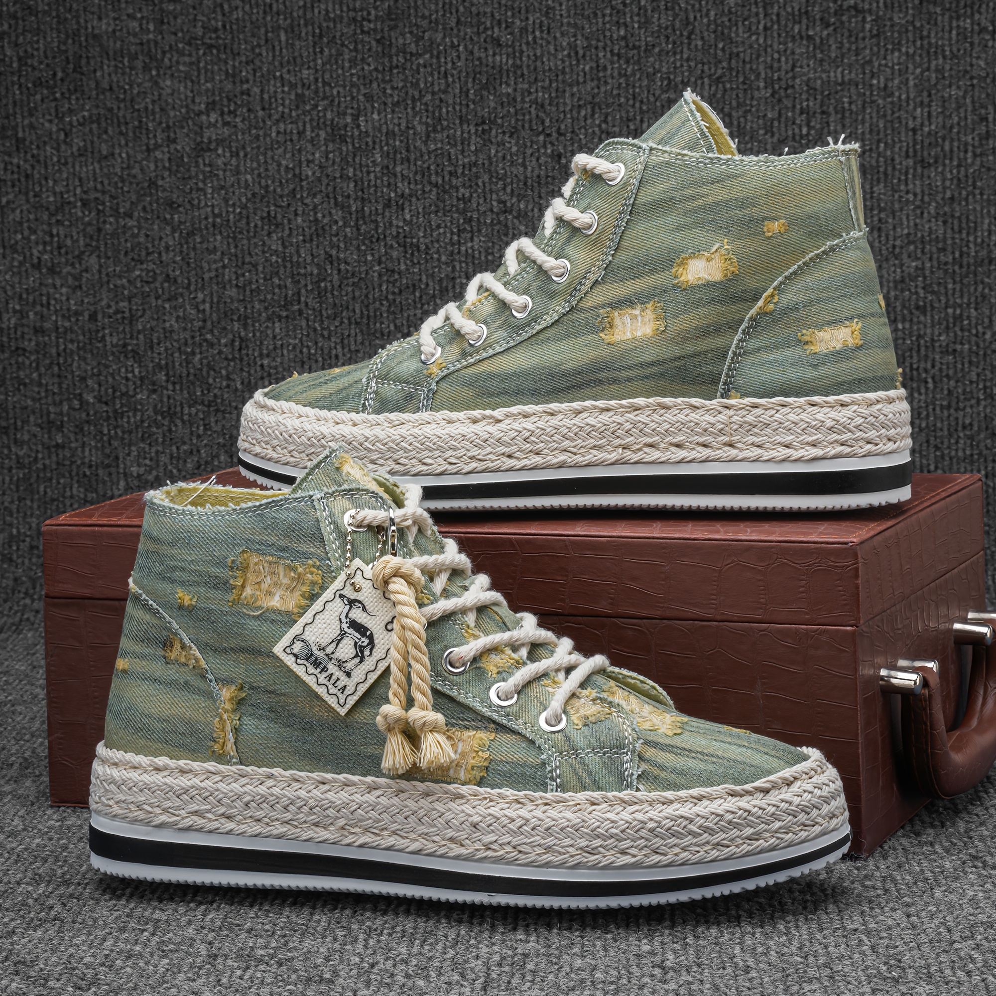 Men's Fashionable Canvas Sneakers