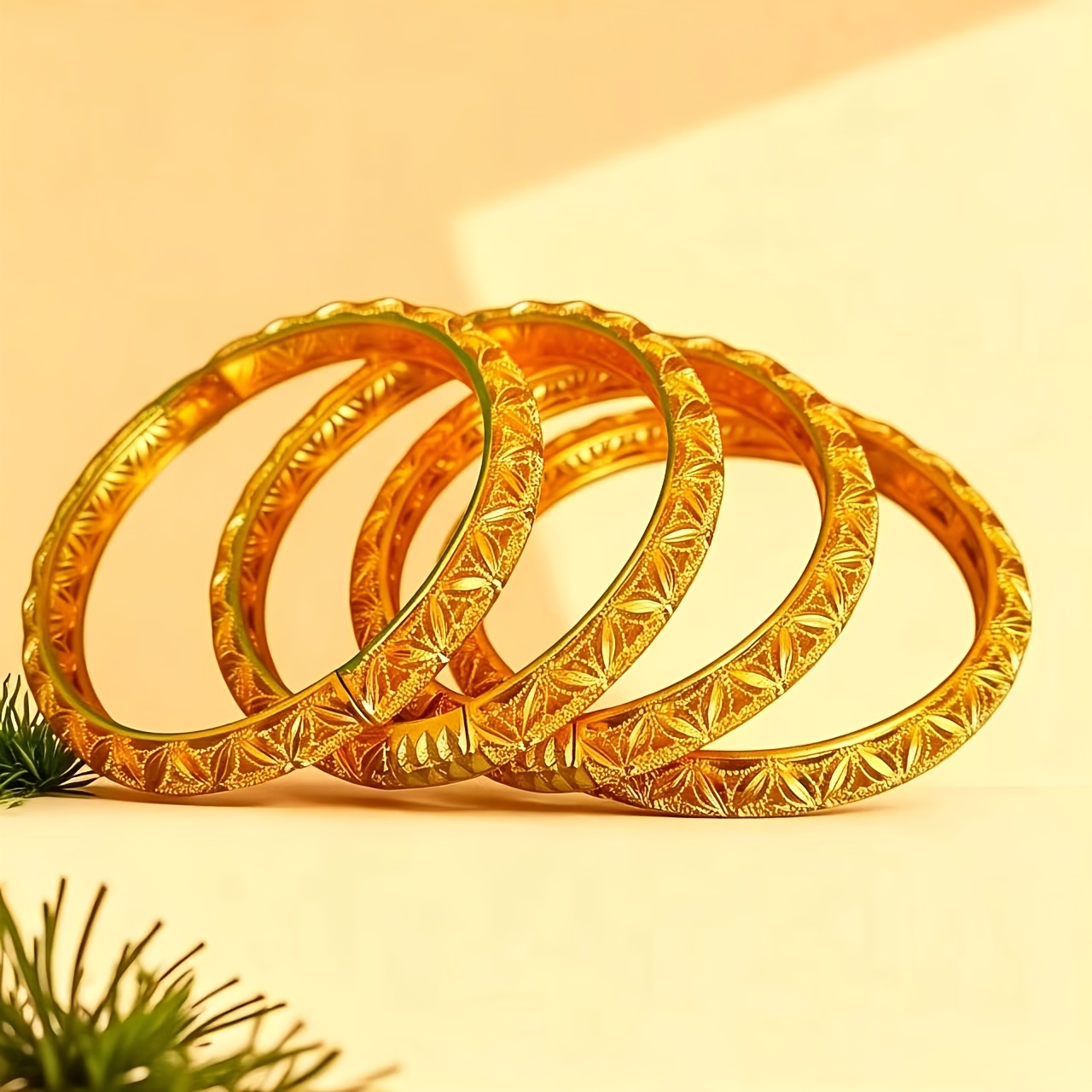 Image of 4pcs Golden Open Bangle, Elegant Hollow Carved Design, Easy And Individual, Holiday Gift For Women, Fashionable Bride Jewelry, Ethnic Style Luxurious Bangle