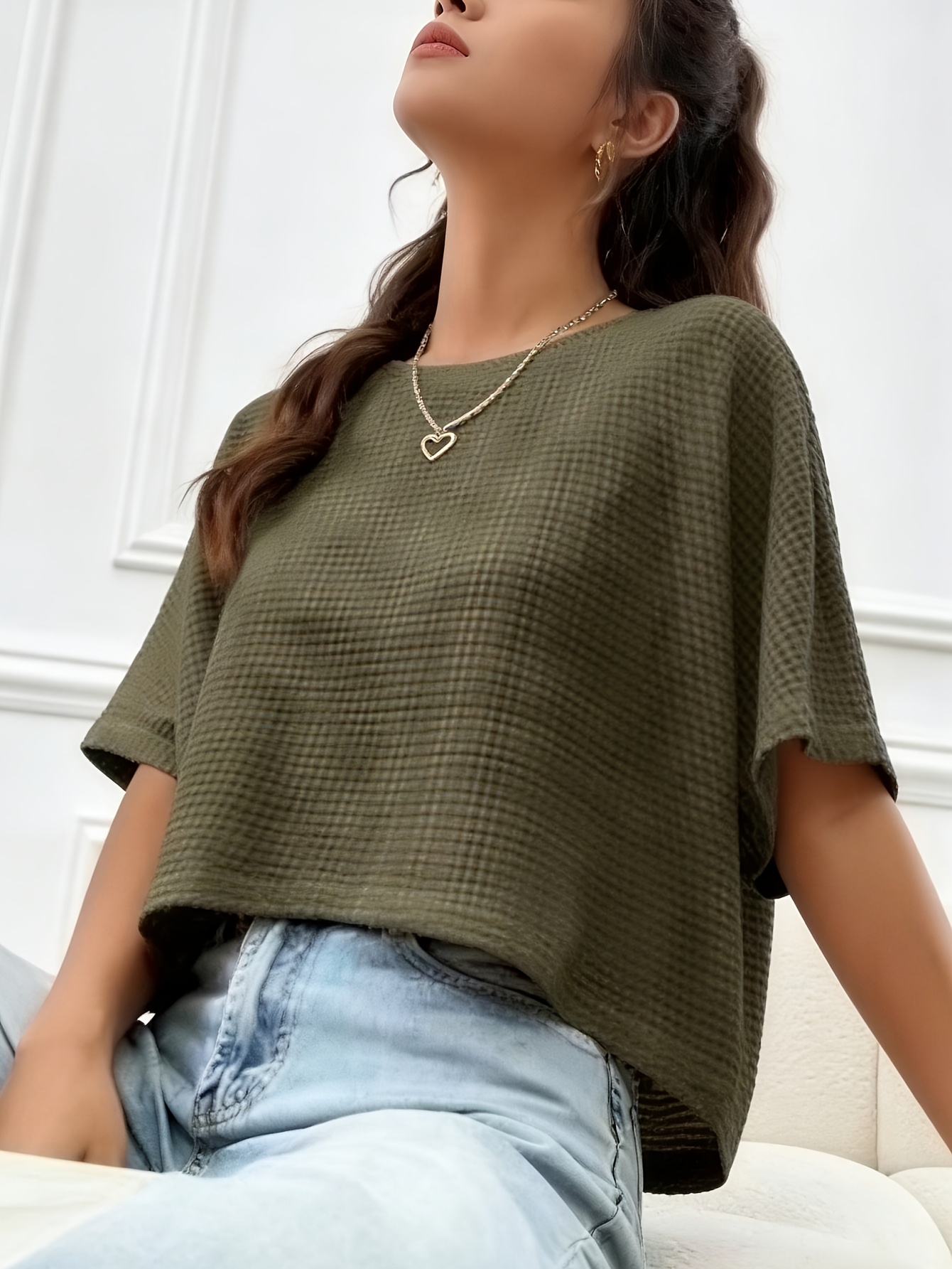 Women's Waffle Blouse Top - Loose-Fit Short Sleeve Round Neck Shirt with Ruffle Trim, Medium Stretch Suitable for Daily Commuting, Summer Office Wear & Layering, Machine Washable Solid Color Blouse Style (No Transparency)
