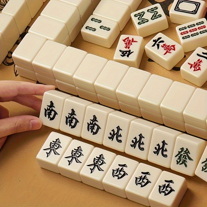 麻雀セット 高級 レトロ  年代物 昭和レトロ年代物の麻雀セット✧ 伝統的なデザイン✧ハード
