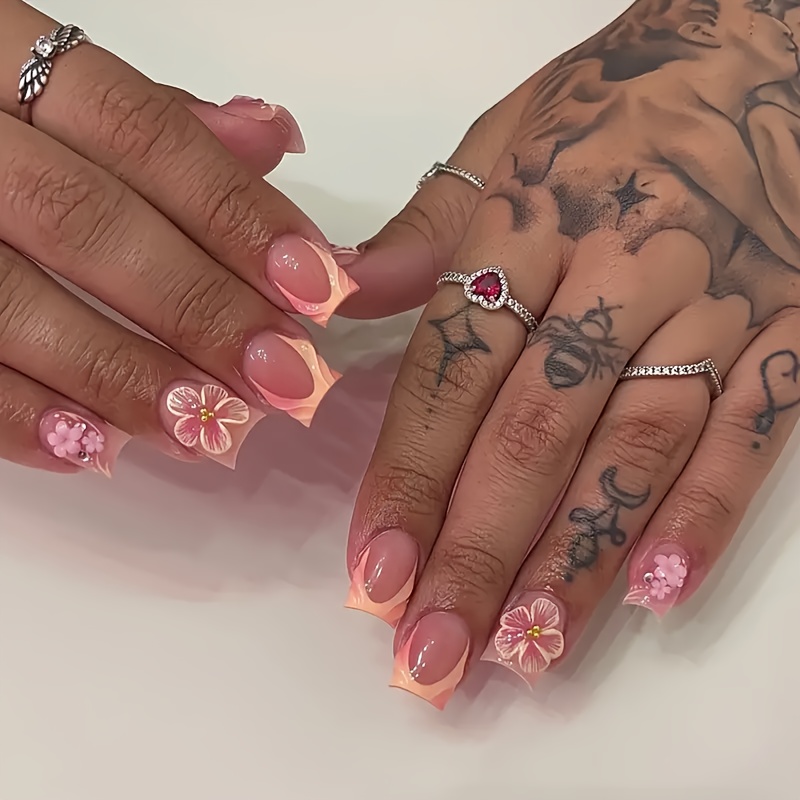 E-shop Ein Set aus 24 kurzen, quadratischen Falschen Nägeln, exquisit und schön, mit eleganten und luxuriösen Blumen, funkelnden goldenen Perlen und