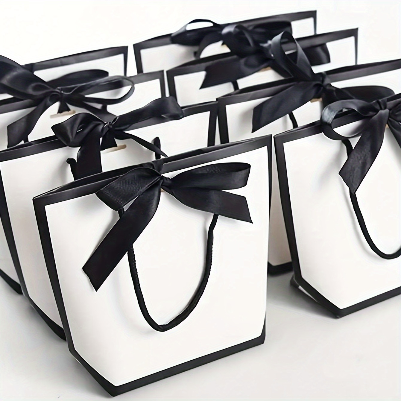 

5pcs Elegant White Paper Gift Bags - & Portable For Weddings, Birthdays, Graduations | Candy & Party Favors, Wedding , Bridal Shower , Birthday , Graduation , Universal , Theme