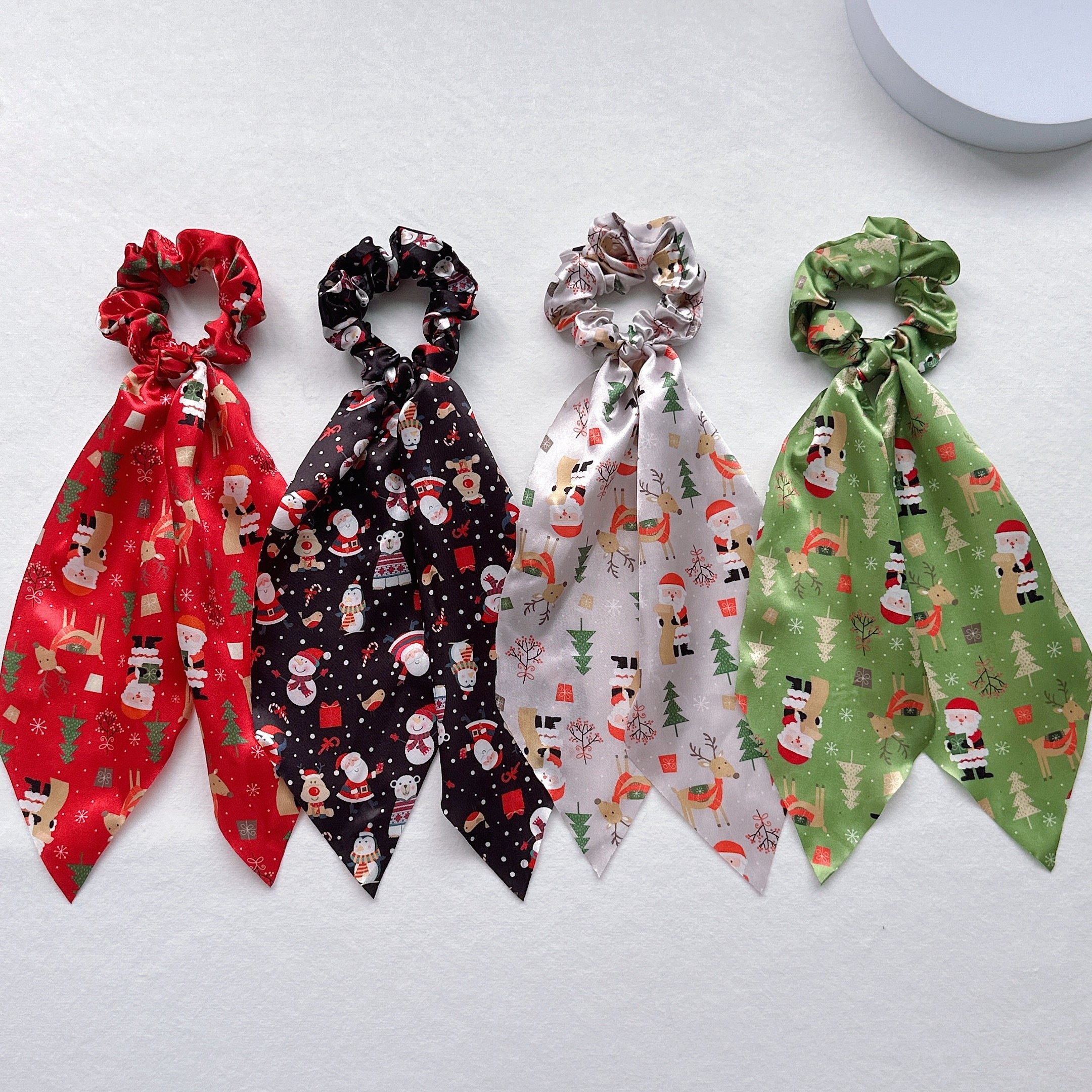 

4 Pcs Festive Christmas Headbands - High-quality, Silky Fabric, Printed Design, Suitable For Ages 14+, Perfect For Holiday Parties Or Gift Giving