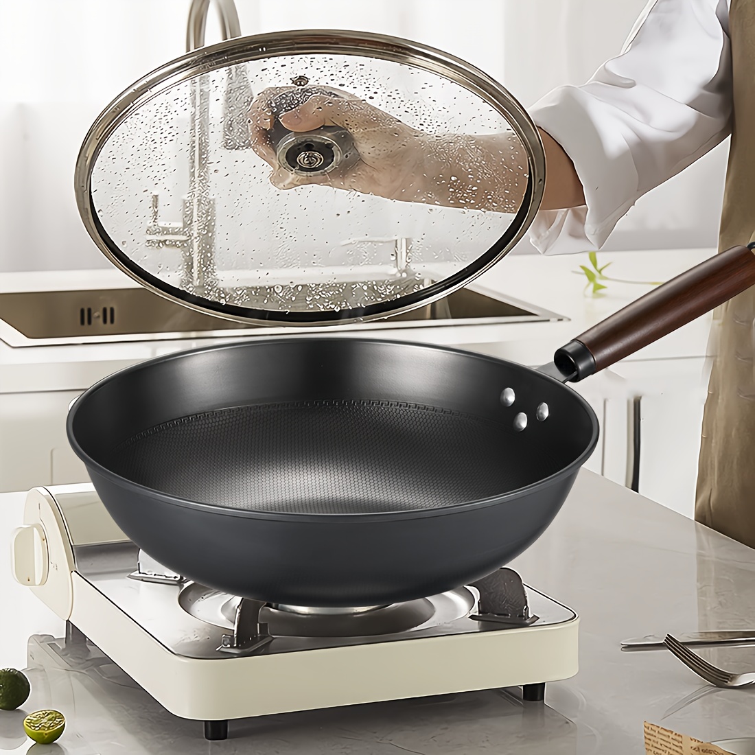 

Cast 's Pan, Traditional Deep Stir Fry Skillet, Uncoated Non-stick, Household Wok With Wooden Handle