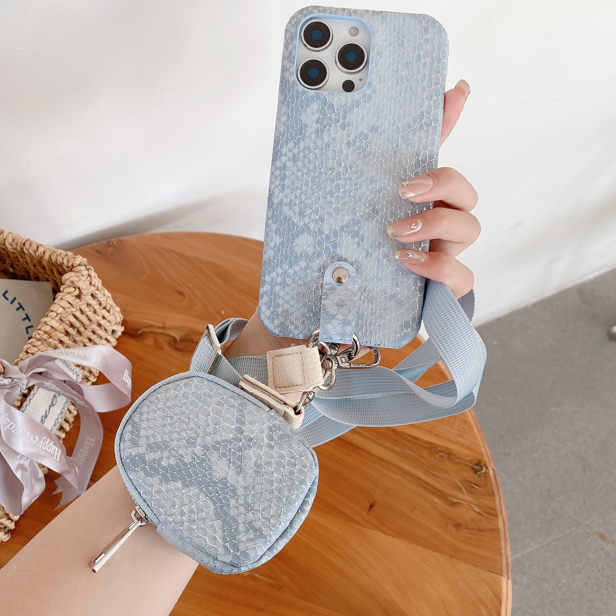 passande för 16 telefonfodral 15pro gyllene orm ljusbeige diagonalt korsplånboksfodral 15pro, bärbar, crossbody telefonhållare, smidigt telefonfodral, minimalistisk design, hållbart fodral, lättviktsfodral, snoddtelefonfodral, modevetenskapliga köpare, -användare - mobiltelefoner & tillbehör - Temu