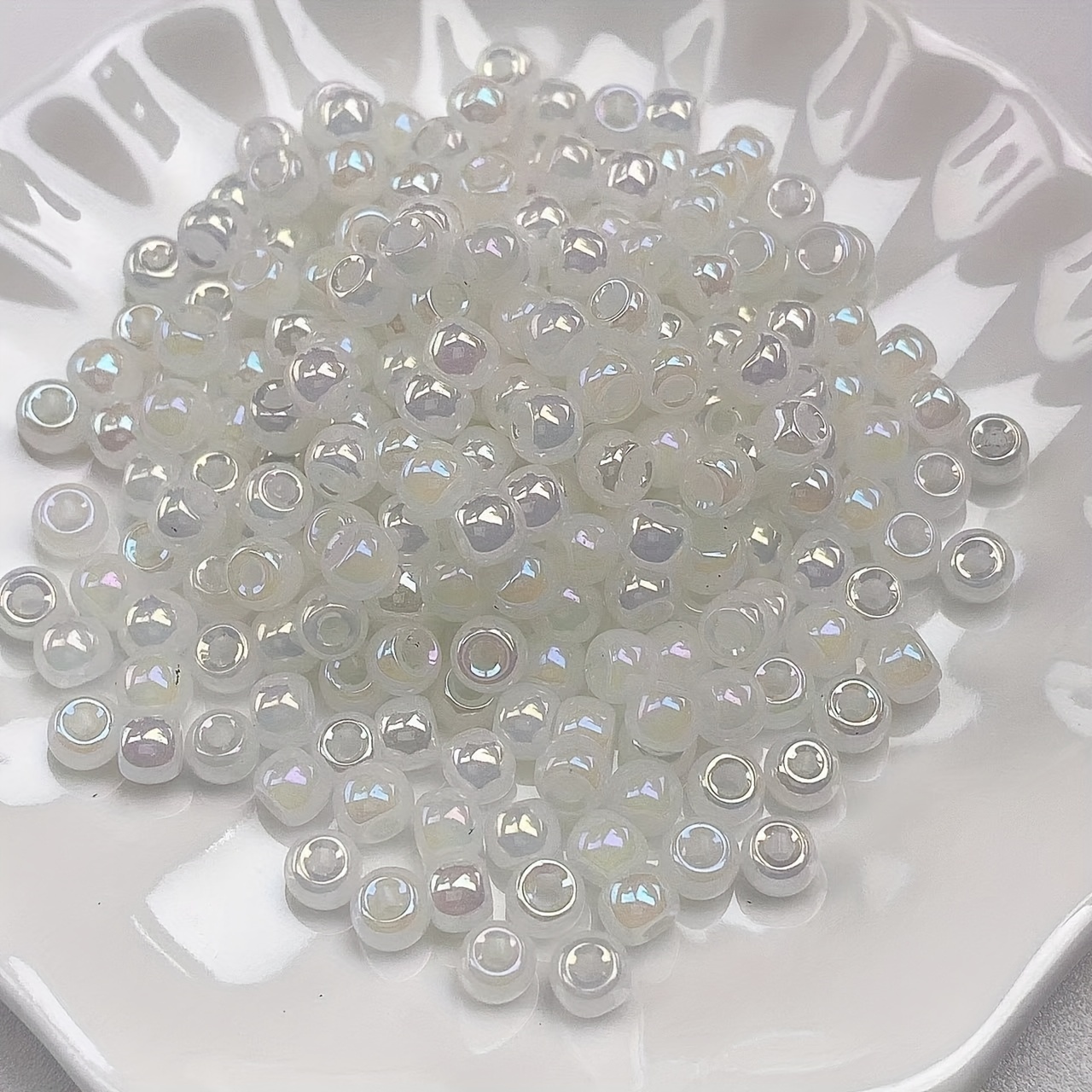 

Lot de 130 perles de rocaille en verre de 4 mm, gelée brumeuse, fournitures pour la fabrication de bijoux DIY pour bracelets, , boucles d'oreilles